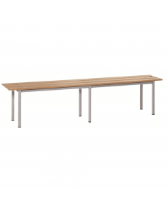 Panca a 6 posti con doghe in legno verniciato naturale e struttura portante in tubo d’acciaio verniciata Grigio RAL 7035 . Fornita montata. Dimensioni: L200 x P35 x H45cm - peso 16kg