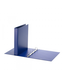 Raccoglitore Europa di colore blu a quattro anelli tondi, 30mm di diametro ciascuno, formato esterno 28x30cm ed interno 22x30cm. Realizzati in polipropilene con anima in cartone, altamente resistenti. Made in Italy