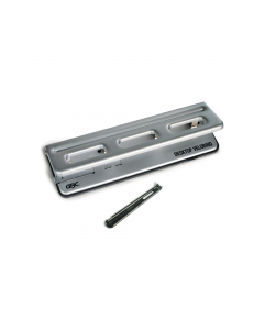 Rilegatrice a pettine 4 denti. Perfora max 20 fogli per volta. Rilega fino a 200 fg in un documento con finitura piatta. Utilizza pettini a 4 denti. I pettini sono riapribili. Dimensioni in mm: 90x315x110. Peso: 1,5kg.