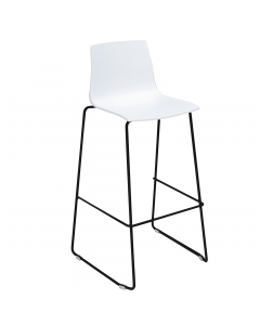 Sgabello in polipropilene Mat e base in tondino verniciato nero, per un tocco di originalità e comfort per ogni interno. 
Dimensioni: 49x47x98cm.