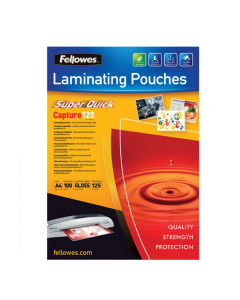 3 strati come le 3 componenti che formano il composto della pouch:PET -  Polyethylene Terephtalate/ LDPE -  Low Density Polyethylene /EVA -  Ethylene Vinyl Acetate. In fase di plastificazione la componente LDPE viene assorbita dal componente PET; questo p