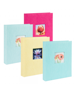 Album personalizzabile in carta crespa. Interno a fogli in cartoncino con velina. Colori assortiti. Dimensioni 24x31cm.
30 fogli.