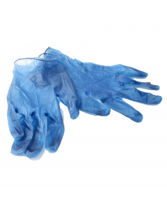 Guanti monouso in vinile senza polvere, non sterili, rilevabili al metal detector. Senza lattice e senza ftalati, preserva da possibili reazioni allergiche correlate 
alle proteine del lattice di gomma naturale. Di colore blu all'esterno e nero  all'inter