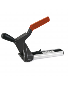Aggraffatrice manuale per la chiusura di scatole in cartone ondulato, studiata per garantire con un minimo sforzo elevate prestazioni in fase di chiusura dei cartoni. Nella zona anteriore del corpo è stata applicata una manopola che rende l’attrezzo più m
