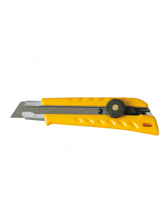 Cutter con lama da 18 mm e corpo in metallo stampato rivestito in resina termoplastica ad alto spessore. Sistema di bloccaggio a vite per regolare la posizione della lama.
Guida protettiva della lama in acciaio inox per tagli sotto sforzo.
Lame di ricambi