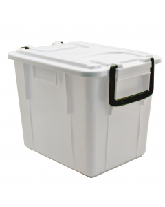 Contenitori food box con coperchio. In polipropilene riciclabile. I contenitori sono sovrapponibili con coperchio e impilabili senza coperchio. Dotati di manici. Idonei al contatto con alimenti. Colore bianco. Dimensioni: L38 x P28 x H30cm - 20 litri