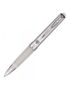 Penna a sfera con meccanismo a scatto con impugnatura ergonomica in silicone Alpha-Gel che consente di adattarsi perfettamente alla mano per scrivere a lungo senza fatica. Lo speciale materiale assorbe e ammortizza le vibrazioni assicurando il massimo com
