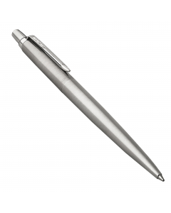 La classica penna Parker con fusto in acciaio inossidabile e dotato di chiusura a punta di freccia lucida sempre in acciaio inossidabile. Fornita con il refill Quink Flow colore blu e un esclusivo astuccio regalo.
Colore: stainless steel CT.