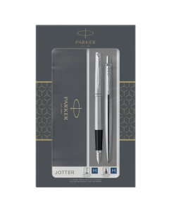 Elegante Gift Set che comprende la classica penna Parker e una stilografica Parker con fusto in acciaio inossidabile e dotato di chiusura a punta di freccia lucida sempre in acciaio inossidabile. La penna è fornita di refill Quink Flow colore blu e un esc