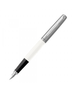 Penna stilografica con cappuccio e clip in acciaio inox. Fusto in plastica colorato lucido. Incluso due cartucce, una ricarica Quink nera e una blu.