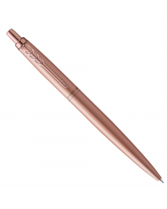 L’iconica penna Jotter con un corpo più ampio, perfetta per chi ama il comfort di una penna più grande. Fusto moderno con finitura mattata, che si abbinano alla caratteristica clip.
Tecnologia con inchiostro Quinkflow per una scrittura più scorrevole, pul
