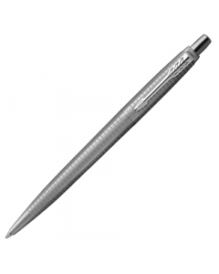 Edizione speciale per il 70° anniversario della Jotter di Parker.  Finitura cromata con il moderno motivo inciso "Ciselé" sul fusto.