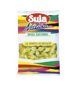 Caramelle Sula gusto limone, confezionate singolarmente busta 1kg. Ingredienti: edulcorante: sorbitolo, addensante: gomma arabica, estratto di limone, sale, cloruro di ammonio, aromi. Un consumo eccessivo può avere effetti lassativi. Gluten Free