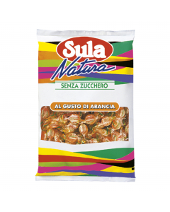Caramelle Sula gusto arancia, confezionate singolarmente in busta 1kg. Ingredienti: edulcorante: sorbitolo, addensante: gomma arabica, estratto di limone, sale, cloruro di ammonio, aromi. Un consumo eccessivo può avere effetti lassativi. Gluten Free. Senz