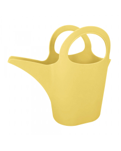 Innaffiatoio  colore senape. capacità 2 litri. Pratico, maneggevole e resistente. Manico che permette una presa più salda e un utilizzo confortevole. Materiale: Polietilene. Dimensioni: 27x12x h25 cm