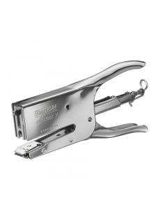 Cucitrice a pinza in acciaio cromato con piastrina di ribattitura regolabile per la scelta di cucitura. Capacità carica: 150punti. Cucitura: punto chiuso o aperto. Capacità di cucitura fino a 50fg. Profondità di cucitura 56mm. Utilizza punti 24/6-8. La pi