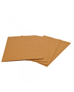Cartellina  semplice Starline realizzata in cartoncino Kraft 225gr/mq certificato FSC color avana. Piega e cordonatura centrale a spessore variabile. Zona scrivibile realizzata con 5 righe impresse a secco sulla prima di copertina. Formato chiuso 24,5 x 3