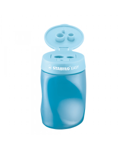 Temperamatite a 3 fori con il serbatoio ergonomico XXL ideale sia per le matite Easycolors, Easygraph, portamine Easyergo 3.15 e qualsiasi altro tipo di matita in legno. Colore blu, disponibile in versione per mancini.