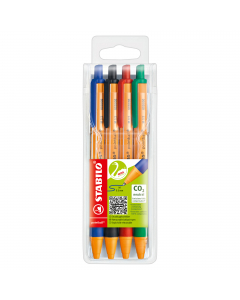 Astuccio da 4 colori (blu, nero, rosso, verde). Penna a sfera con meccanismo a scatto. Realizzata con 79% di plastica riciclata. Impugnatura in morbida gomma anti-scivolo. Inchiostro super-scorrevole per una scrittura fluida e ricaricabile con refill stan