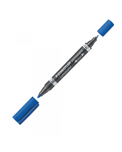LUMOCOLOR PERMANENT DUO 348. Pennarello con doppia punta in fibra: da 0,6mm e da 1,5mm. Inchiostro a base d’alcool senza xylolo e toluolo. Airplane-safe. Brevettato DrySafe (non secca se lasciato per alcune ore senza cappuccio). Ricaricabile con riattivat
