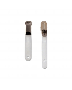 Pinzetta in metallo con chiusura a scatto e protezione salva tessuti in plastica morbida.