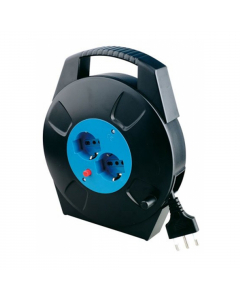 Prolunga elettrica in avvolgicavo. Cavo: 3x1,5 mm¦, lunghezza 8 m. Spina da 16 A con protezione da sovraccarico. 2 prese bipasso/Schuko 10/16 A. Carico massimo 3600 W.