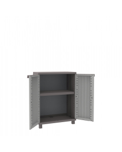 Linea di armadi modulari con robusta struttura in PPL ed elegente finitura legno color tortora. Gli armadi hanno ante apribili a 180° e ripiani regolabili. Piedini rialzati e predispozizione per il lucchetto. Adatto sia per ambienti interni che esterni. A