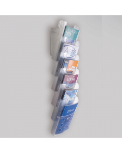 Set 6 vaschette portadepliat trasparenti da parete, comprensive di supporto e frontalino. Dimensioni: 24x15x95cm.