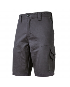 Pantaloni corti multitasca in cotone elasticizzato, freschi e comodi ideali nella stagione estiva. Tasche laterali ed elastico in vita, chiusura centrale con zip e bottone gommato antigraffio. Carré posteriore accentuato per una maggior protezione della p