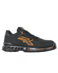 Bruce è il modello di scarpe da lavoro super leggere in classe di protezione S1P SRC ESD con tomaia in Nylon traspirante e film anti-abrasione sulla punta. Sono scarpe antinfortunistiche estive che utilizzano un’innovativa suola realizzata con una mescola