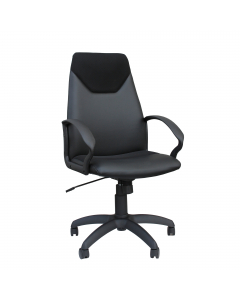 Poltrona in similpelle nera e tessuto poliestere con schienale medio. Braccioli e base con ruote in nylon. Meccanismo oscillante con blocchi. Schienale fisso ed elevazione a gas. Ruote di ricambio compatibili cod. 72630.
