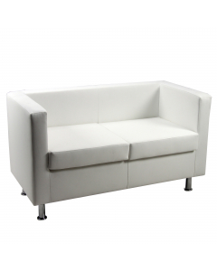 Divano 2 posti in similpelle con struttura in legno imbottita con schiuma poliuretanica. Rivestimento seduta in tessuto "PLUS - Eco leather" idrorepellente, facile da pulire, senza flatati e flame retardant. Alt. tot: 73cm; Prof.tot: 61cm; Alt.schienale: 