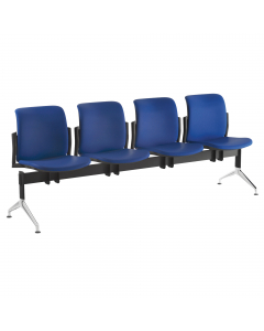 Panca 4 posti collettività - struttra in acciaio. Senza braccioli. Rivestimento in tessuto "PLUS - Bondai" 100% poliestere no flame e certificazioni di infiammabilità 1.IM UNI 9175. Alt. tot: 82cm; Prof.tot: 62cm; Alt.schienale: 40cm; Largh.schienale: 42c