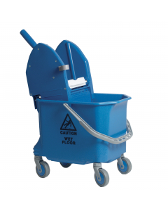 Carrello monovasca lt 18. In plastica -polipropilene di colore blu. Adatto per alberghi, stazioni ferroviarie, ospedali, centri commerciail. Dimensioni: 29x40xH76cm