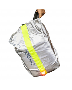 Coprizaino in tessuto impermeabile full refrective, cintura, 2 elastici regolabili e aggancio per luce di sicurezza magnetlight (cod. OD 100693 - 100694 - 100695). Capacità 35Lt. Colore: riflettente/striscia giallo fluo.