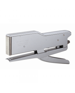 Cucitrice a pinza 551realizzata in metallo verniciato grigio e alluminio. Caricamento punti con spingipunti estraibile. Dotata di un dispositivo brevettato anti inceppamento. Capacità carica: 150 punti. Cucitura: punto chiuso. Capacità di cucitura 35fogli